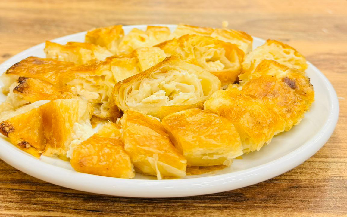 PEYNİRLİ BÖREK